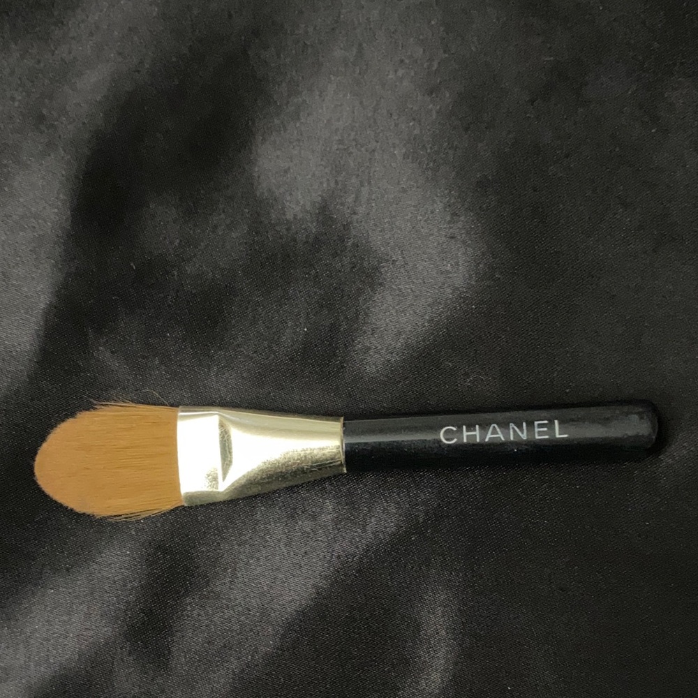 CHANEL Foundation Makeup Brush #16 PINCEAU TEINT NEW No Box travel size